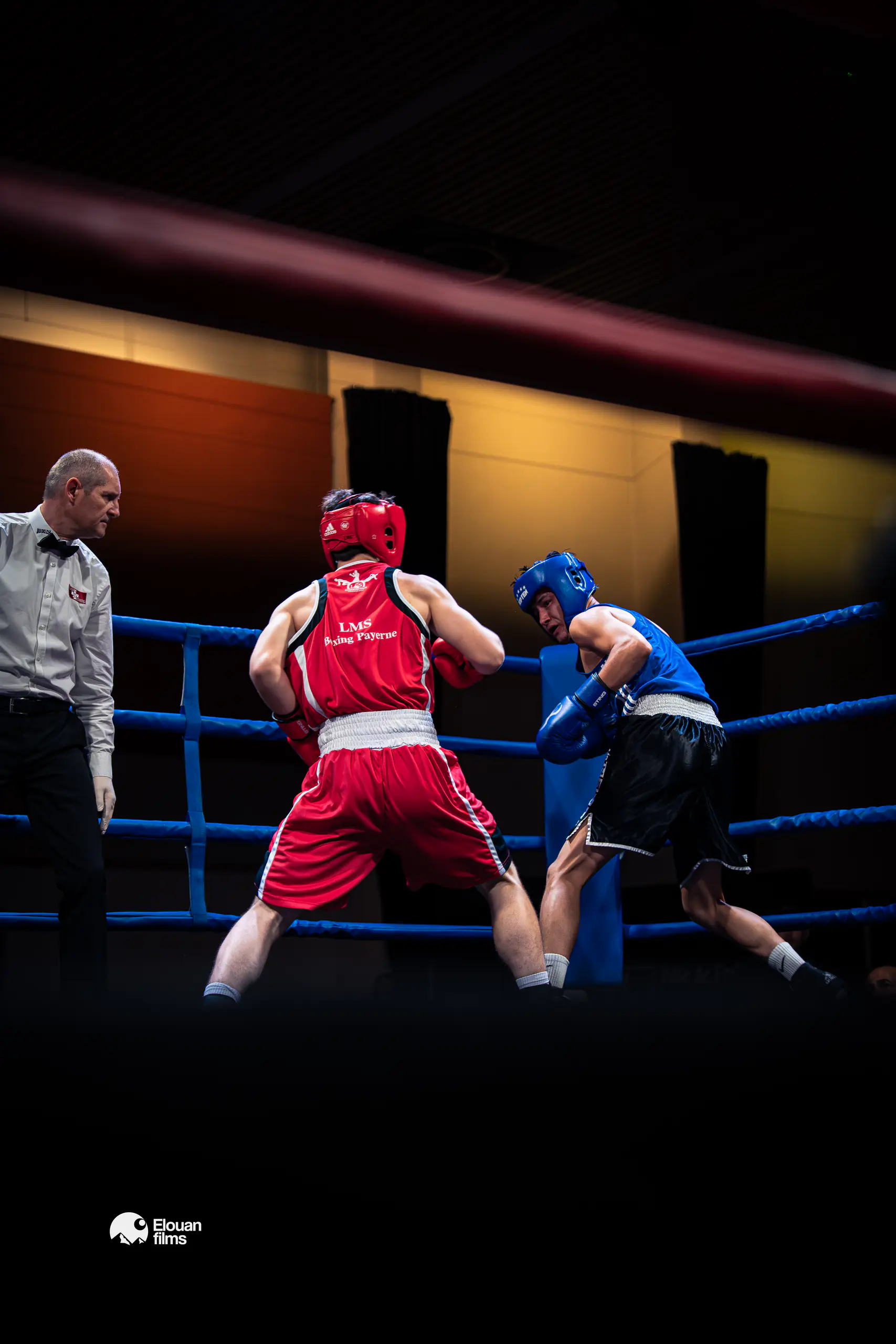 Gala de Boxe — Préparation d'un boxeur avant le combat